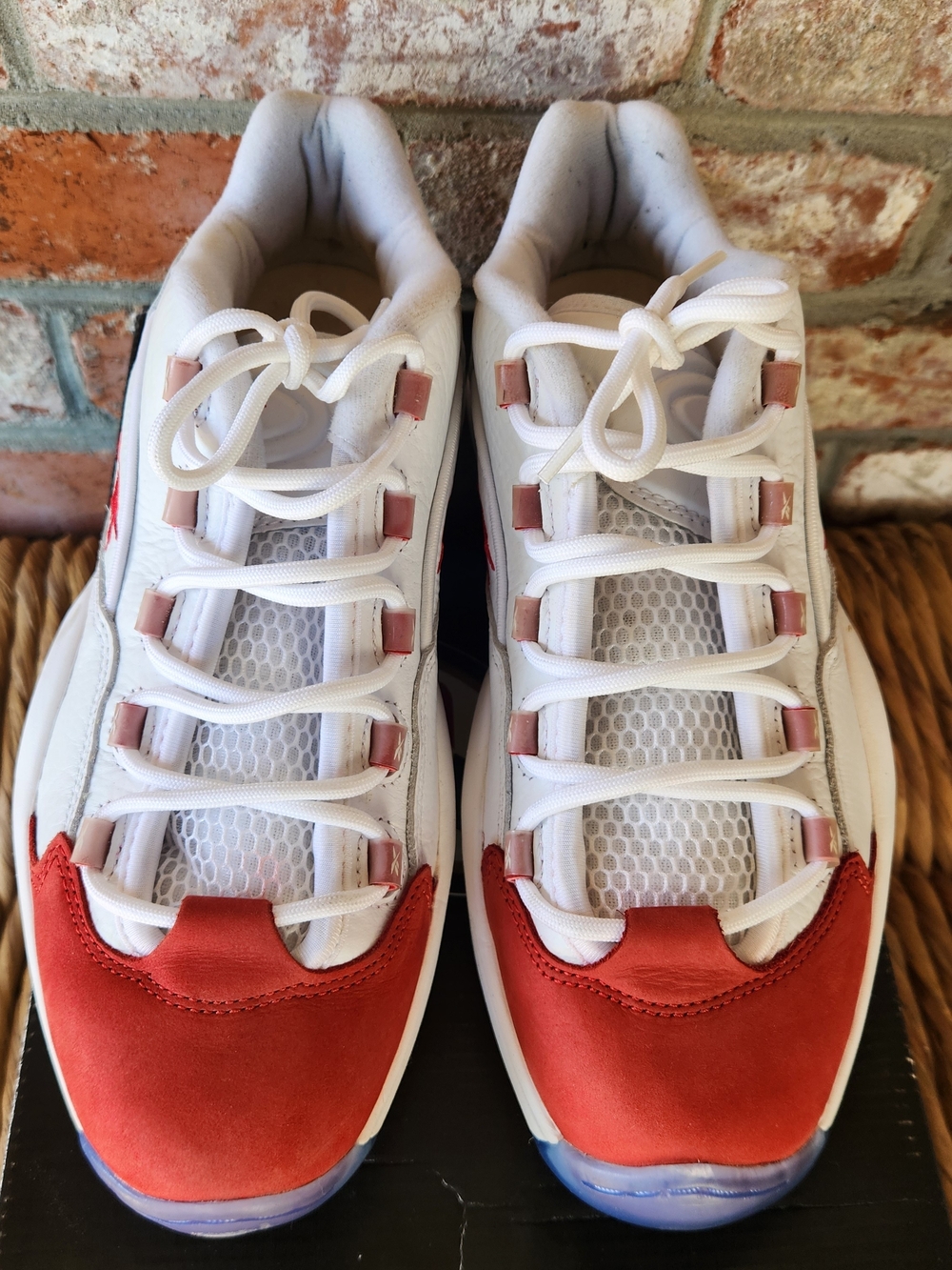Allen Iverson Reebok Question Red Low-Top - Picture 3 of 6